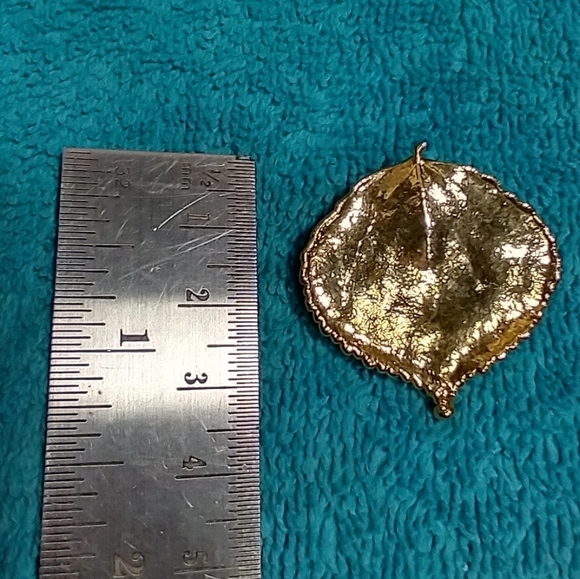 Gold Leaf Brooch vintage - Picture 2 of 4